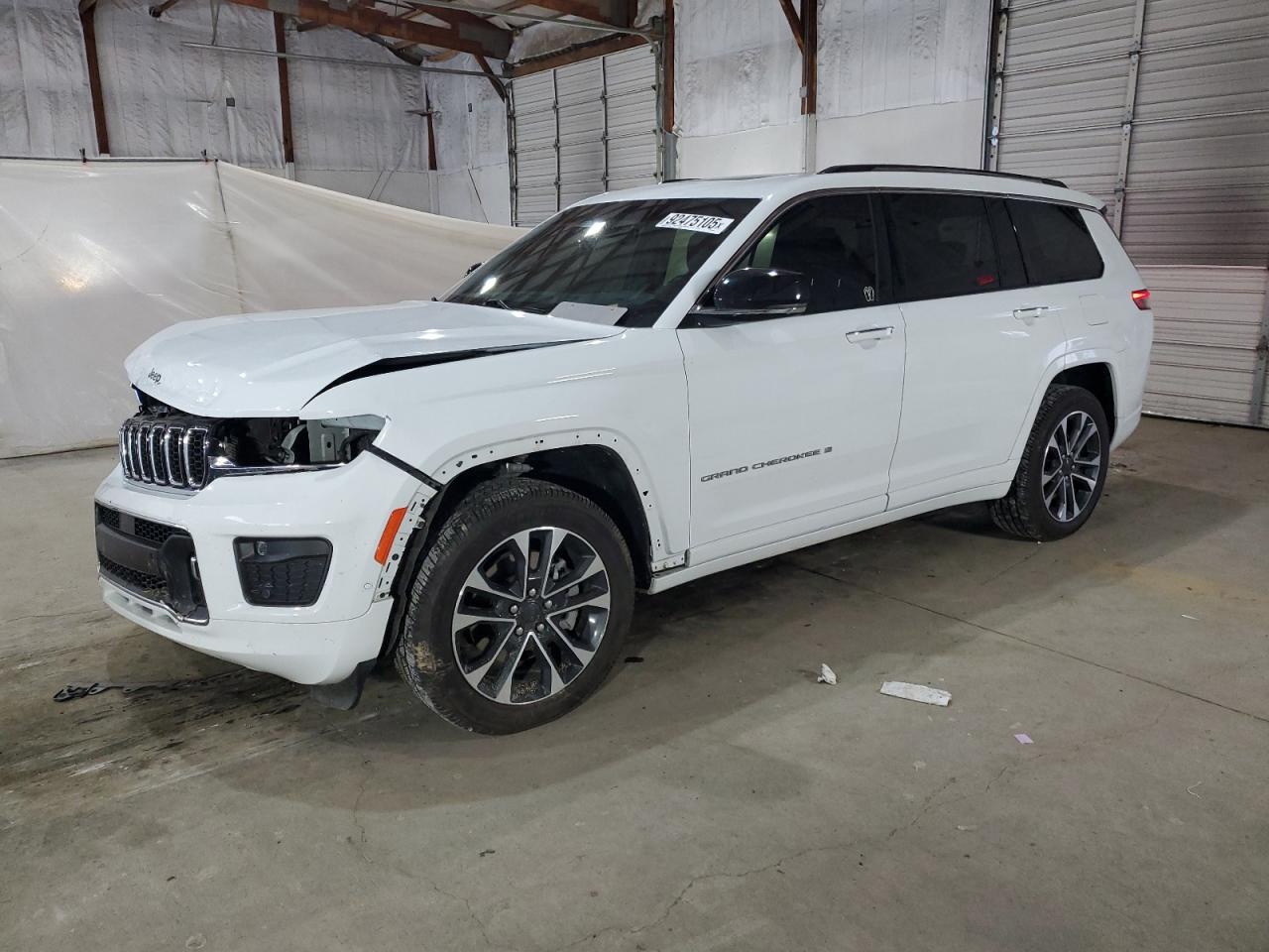 2022 Jeep Grand Cherokee Overland, VIN 1C4RJKDG5N8598666 — Front end