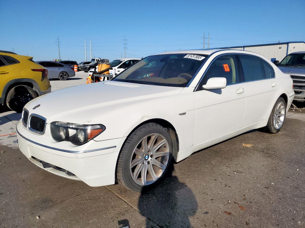 2005 BMW 7 Series 745Li, VIN WBAGN63535DS60562 — Side