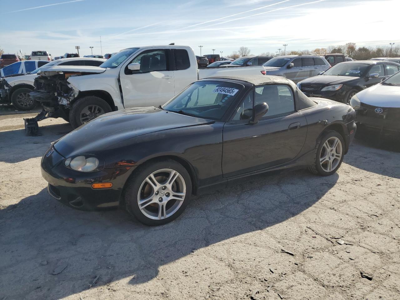 2005 Mazda MX-5 Miata LS, VIN JM1NB353350413073 — Front end