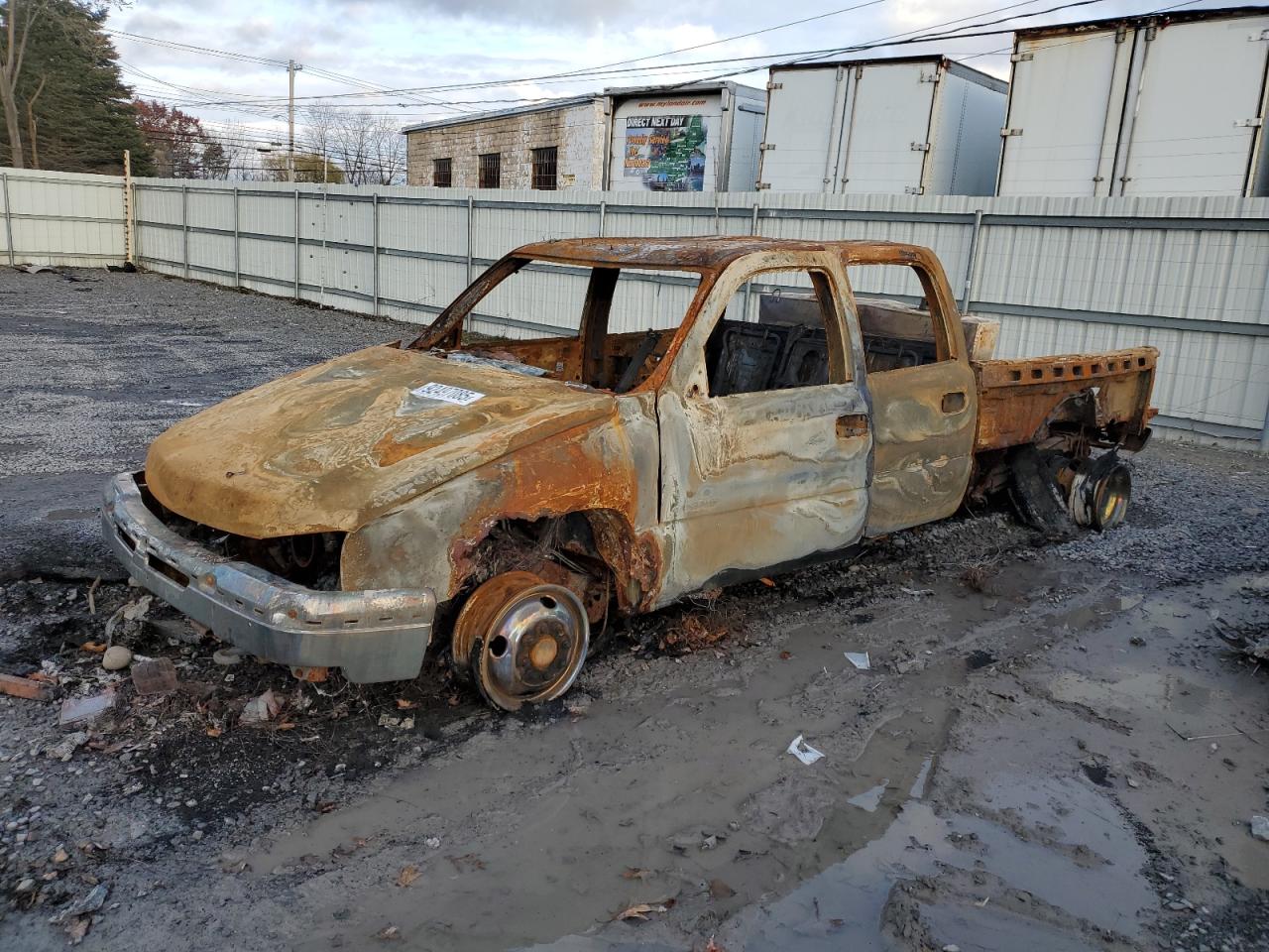 2005 Chevrolet Silverado 3500 DRW LS, VIN 1GCJK33295F888619 — Пожар