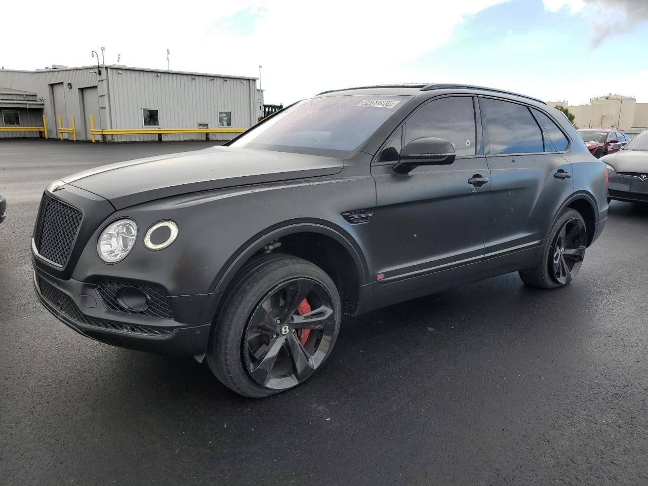 2017 Bentley Bentayga W12, VIN SJAAC2ZV0HC013011 — Vandalism
