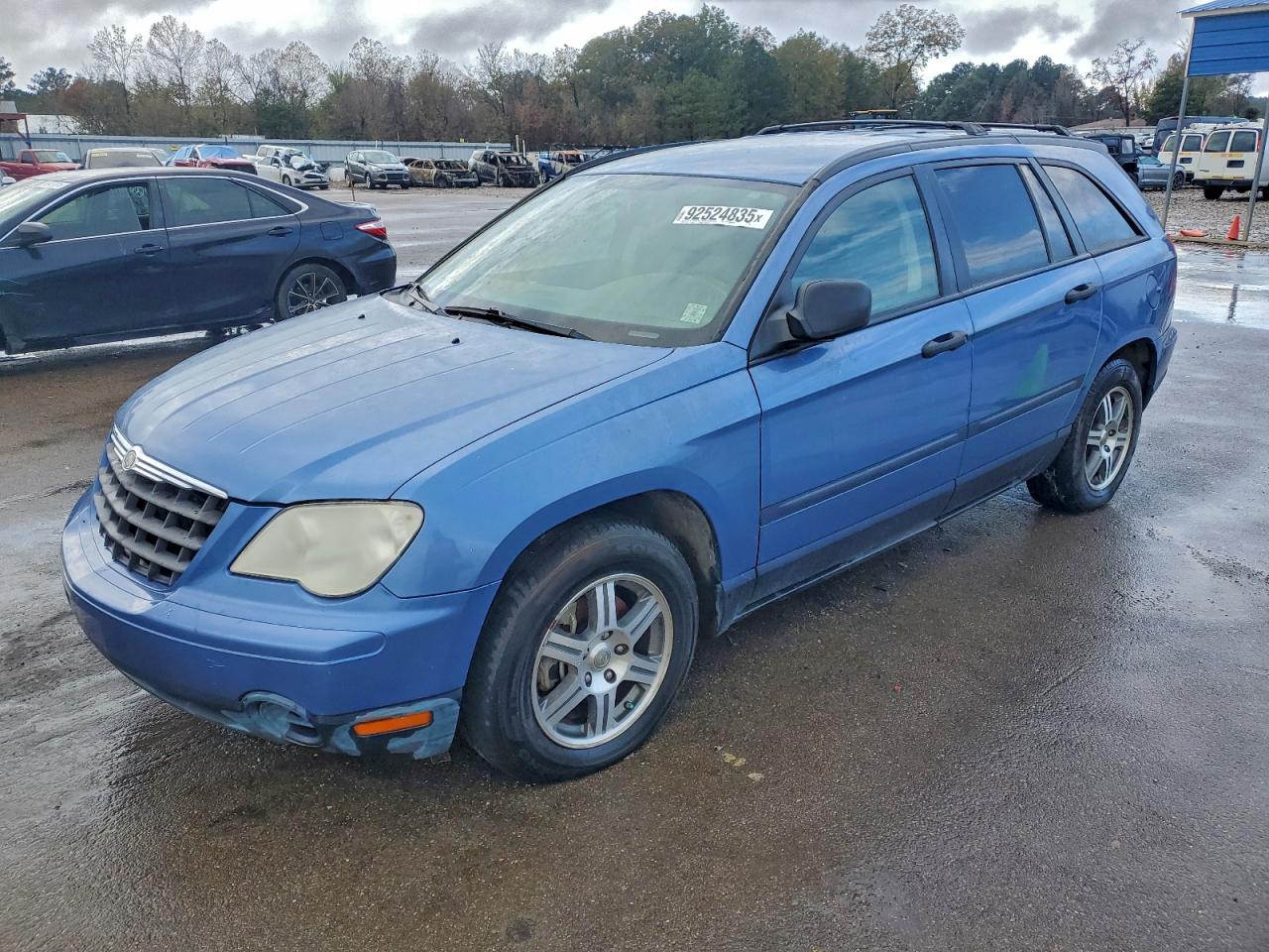 2007 Chrysler Pacifica, VIN 2A8GM48L17R197522 — Normal wear
