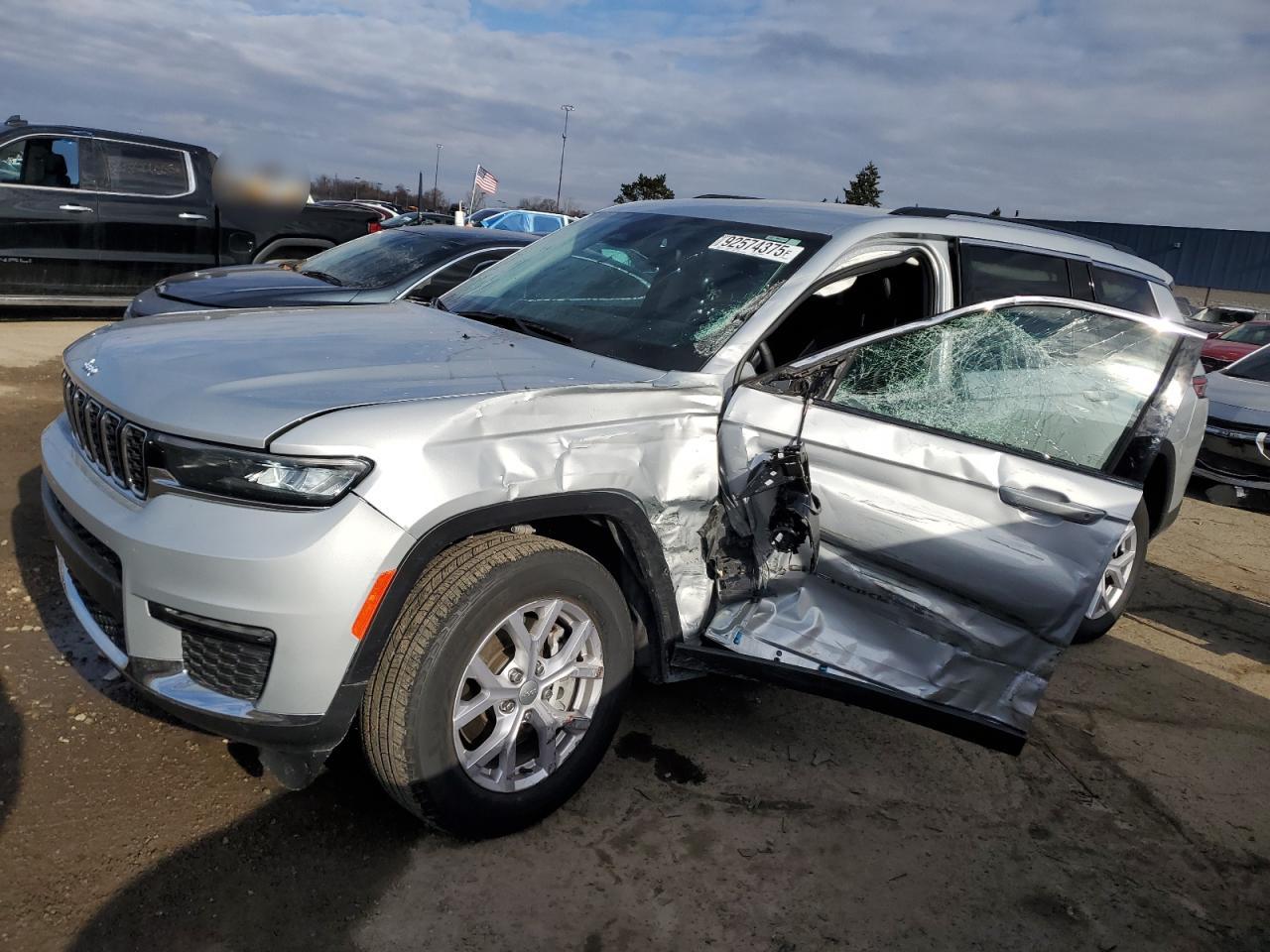2022 Jeep Grand Cherokee Limited, VIN 1C4RJKBG9N8595045 — Side