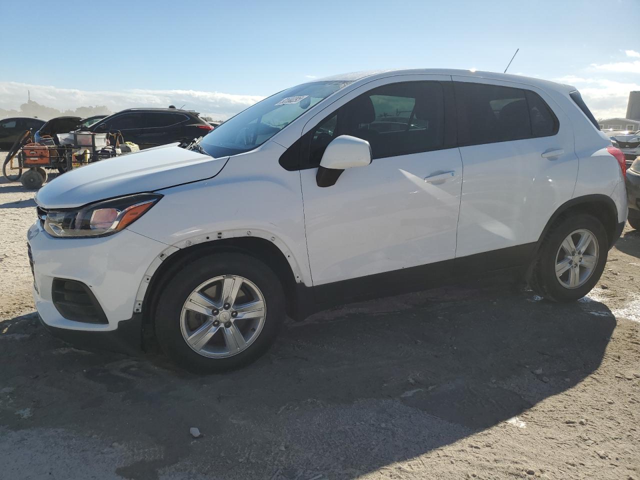 2020 Chevrolet Trax LS, VIN 3GNCJKSB8LL142843 — Front end