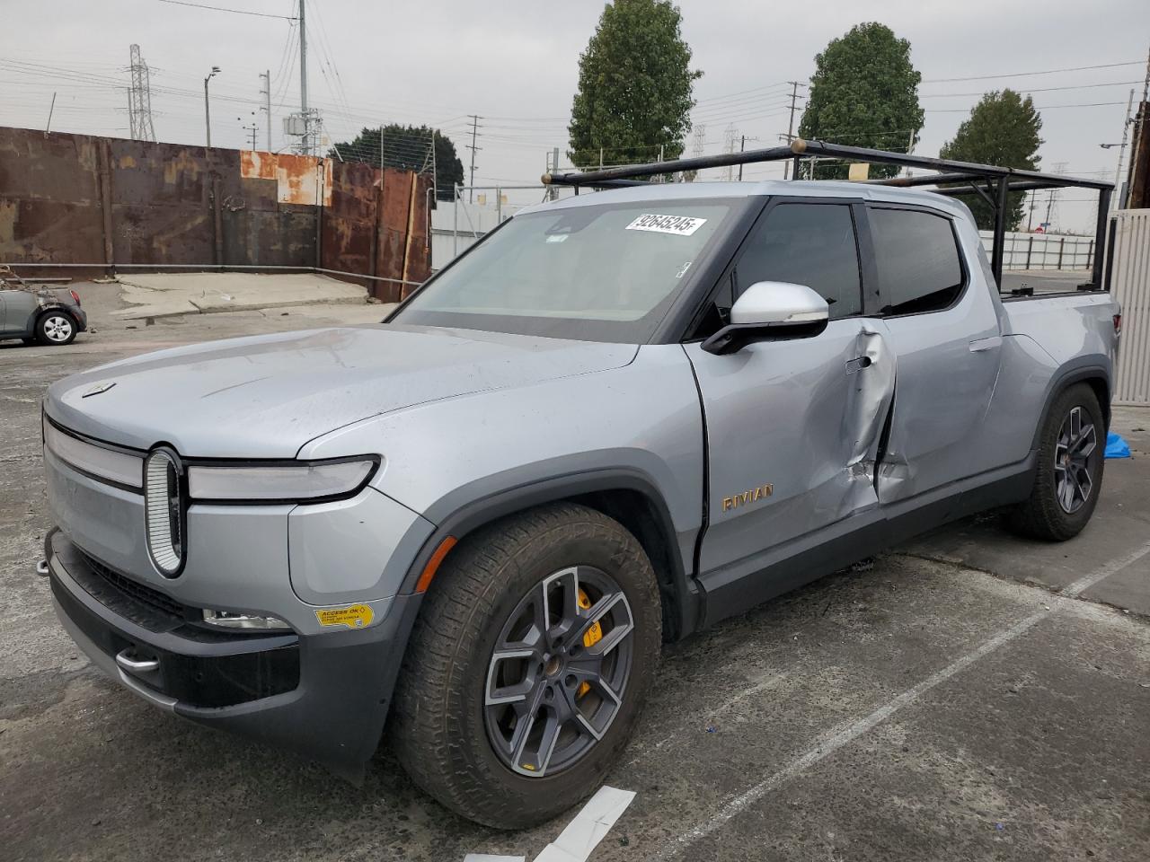 2022 Rivian R1T Launch Edition, VIN 7FCTGAAL7NN001576 — Бок