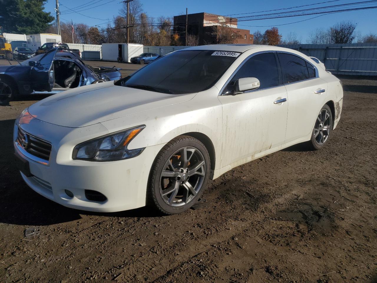 2013 Nissan Maxima SV, VIN 1N4AA5AP2DC844092 — Бок