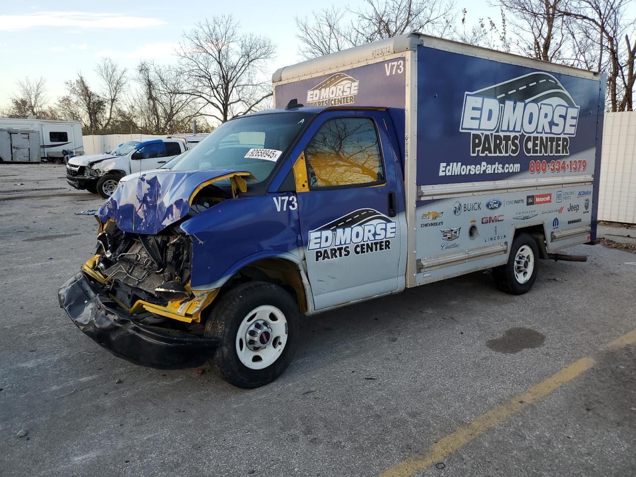 2017 GMC Savana, VIN 1GD07RFF4H1910442 — Front end