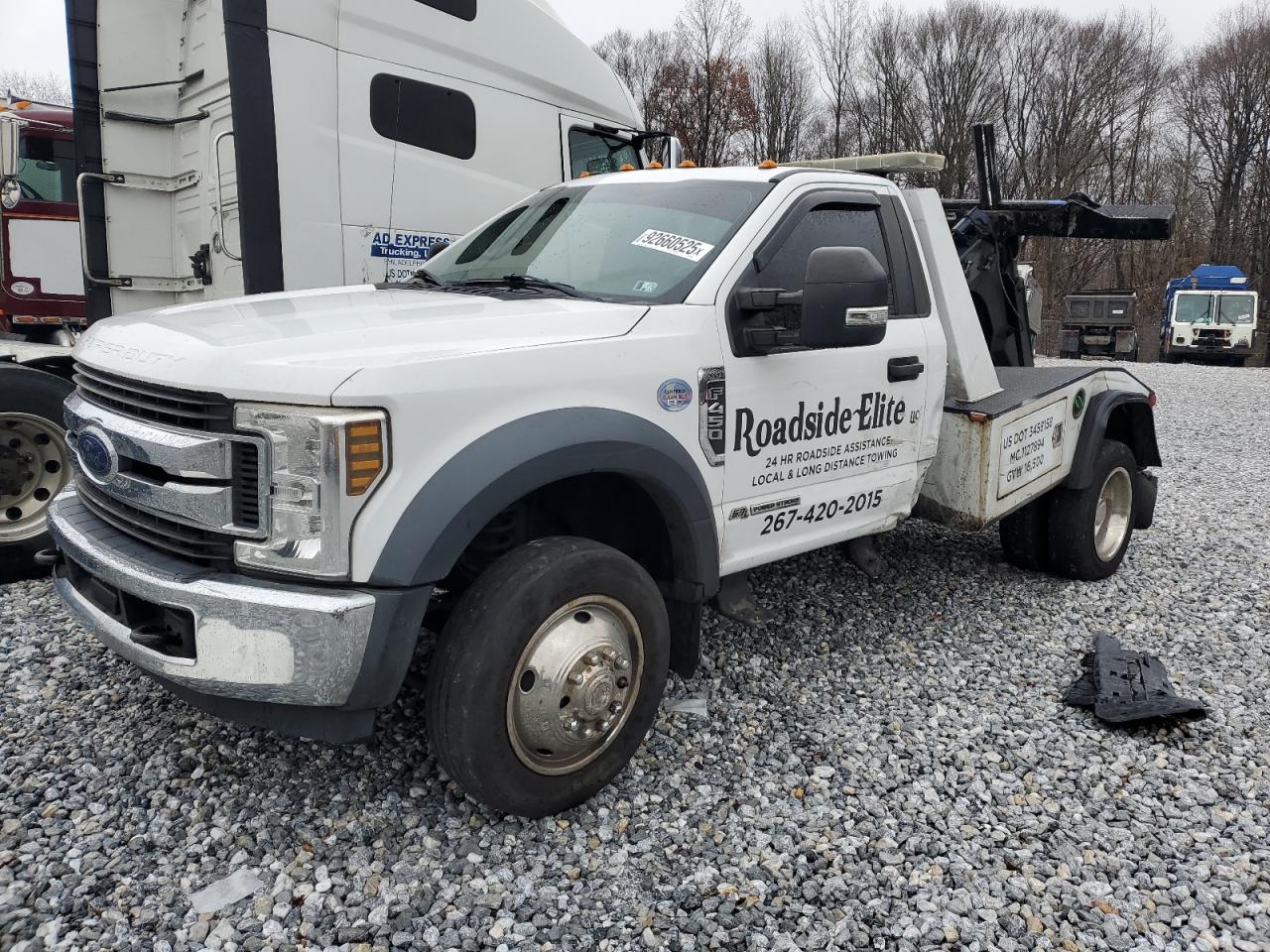 2018 Ford F-450 XL, VIN 1FDUF4GT6JEB99451 — Rear end