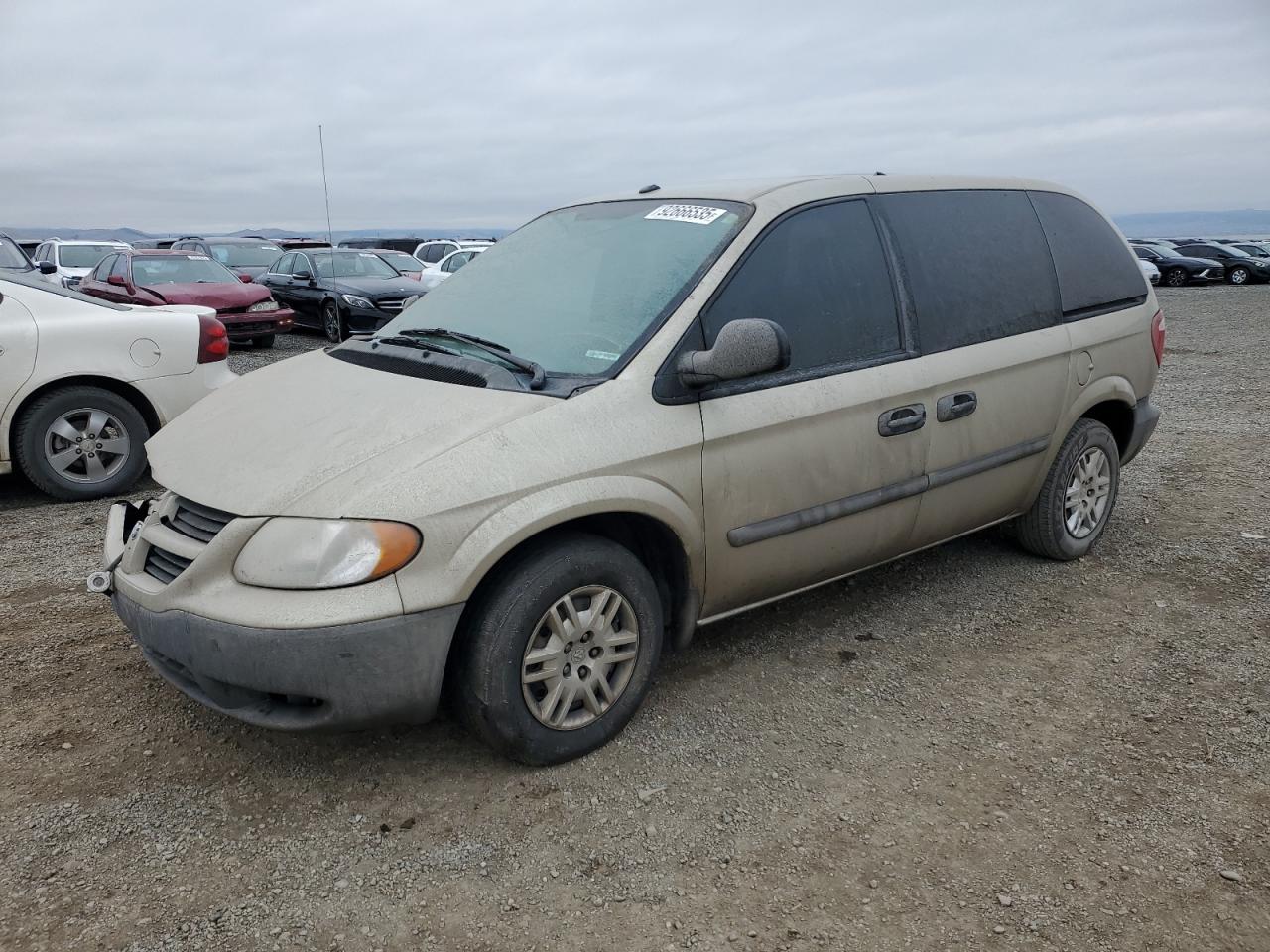 2007 Dodge Caravan SE, VIN 1D4GP25R57B236397 — Перед
