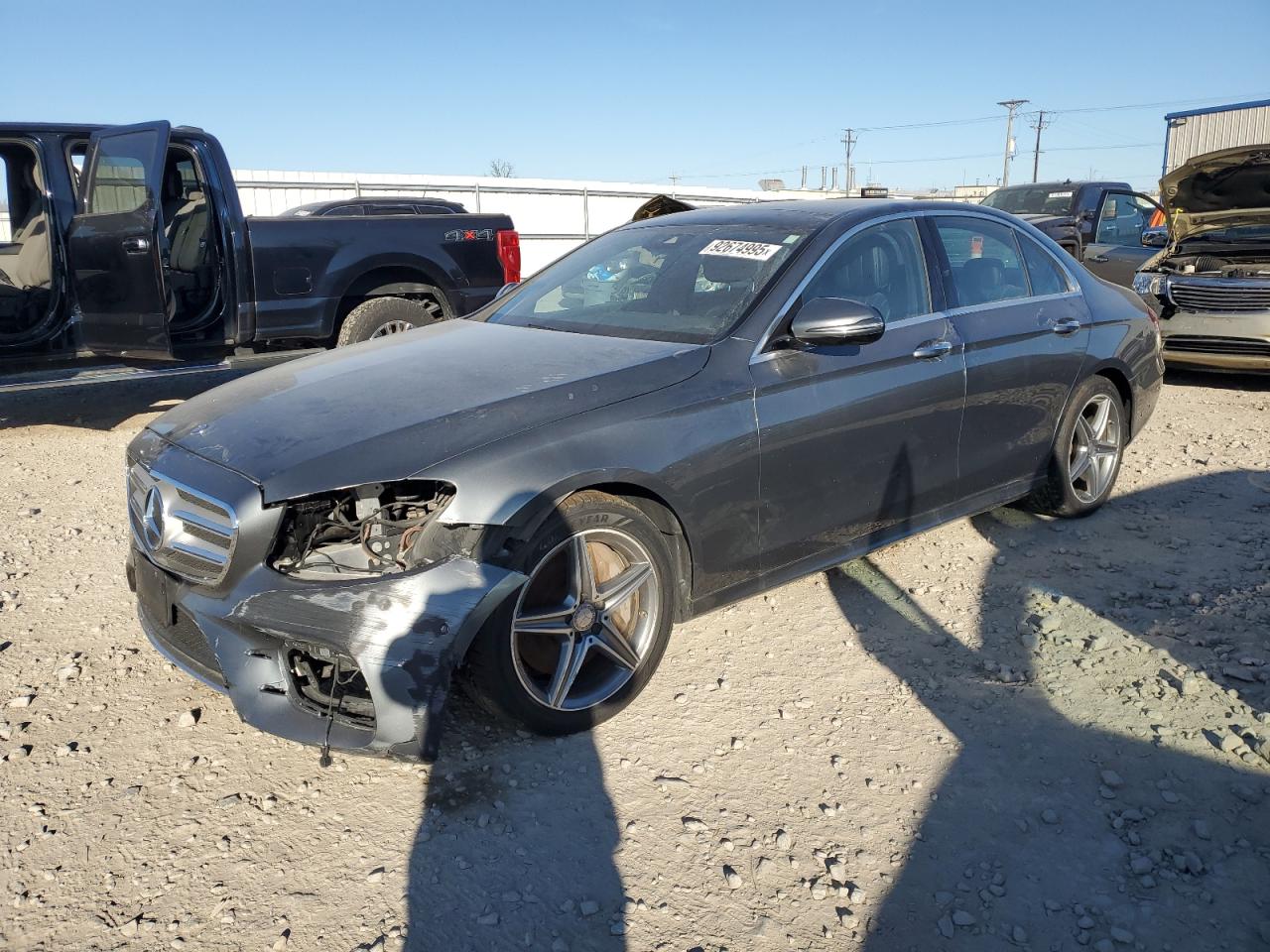 2017 Mercedes-Benz E 300 Luxury, VIN WDDZF4KB2HA075886 — Front end