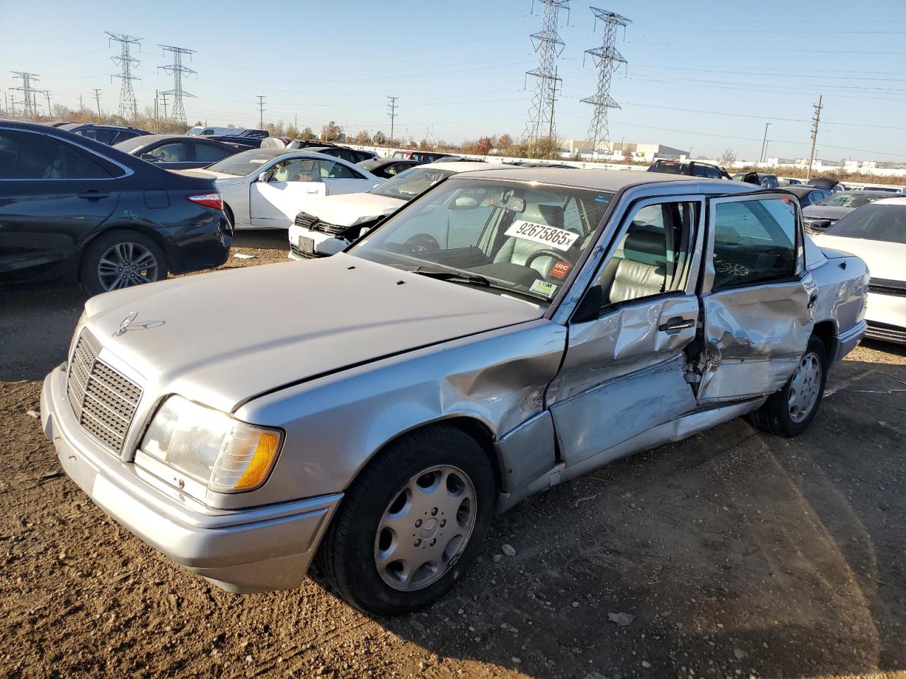 1994 Mercedes-Benz 400 E, VIN WDBEA34E6RC035095 — Side