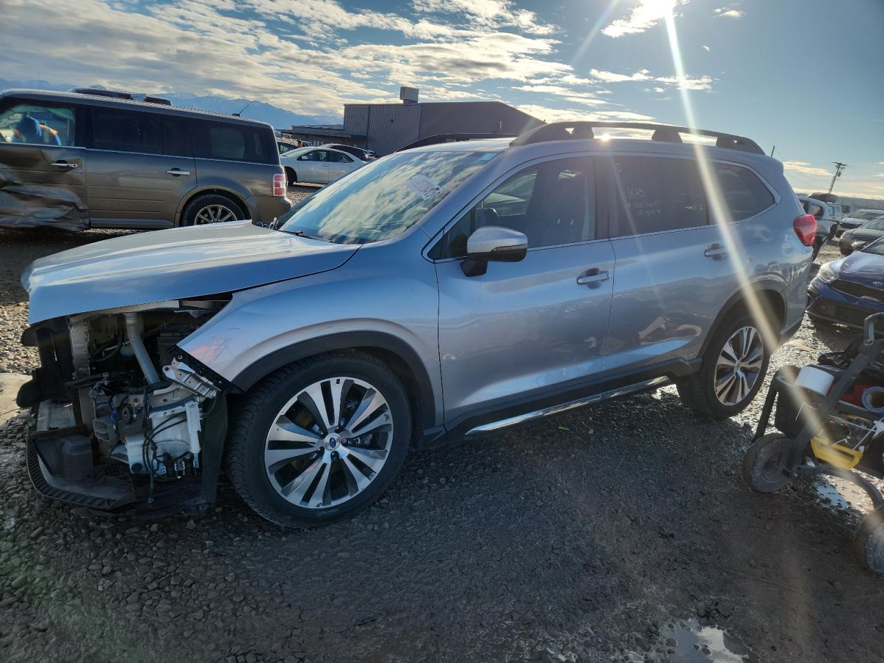 2020 Subaru Ascent Limited, VIN 4S4WMAPD7L3446898 — Front end