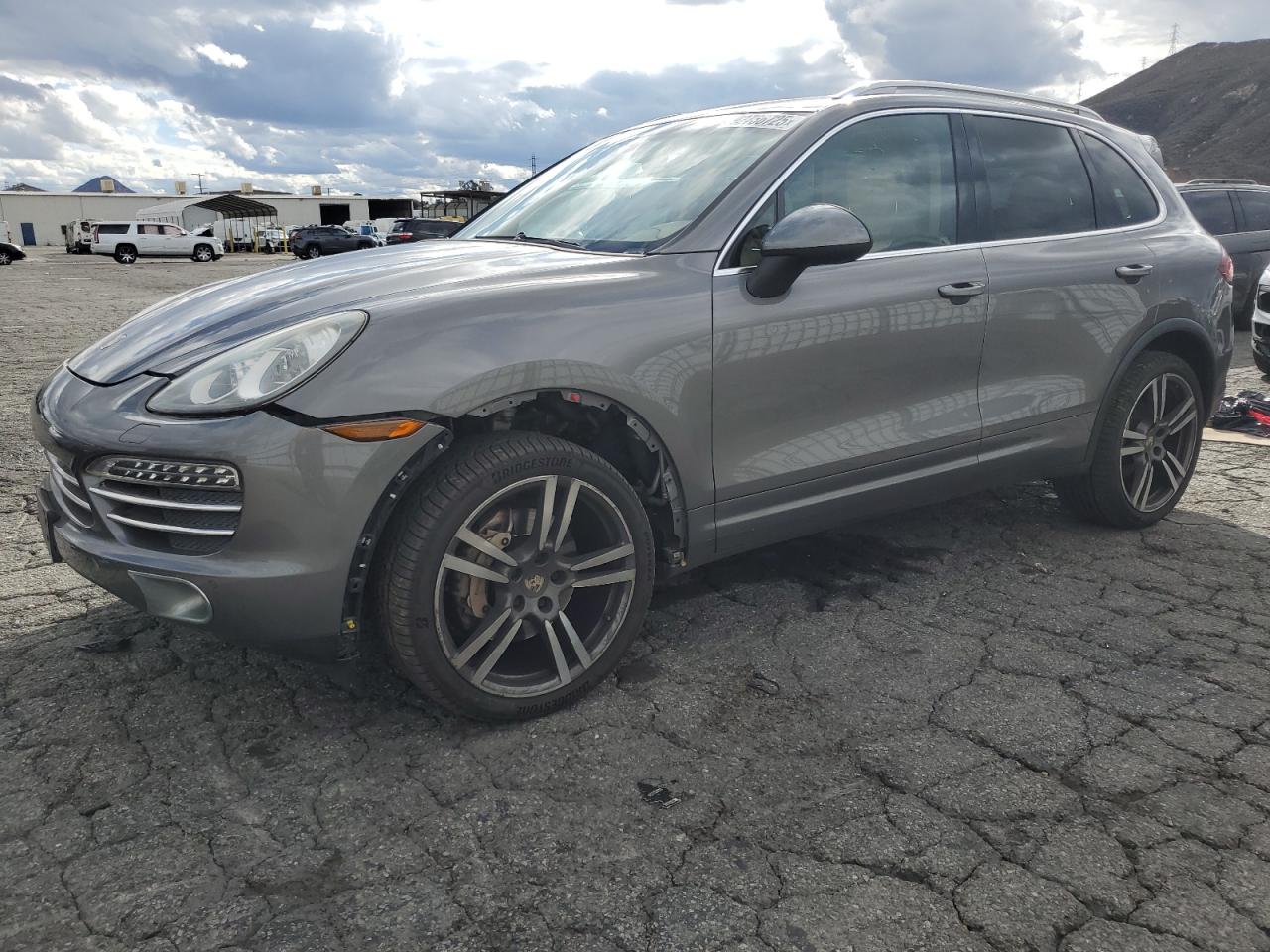 2012 Porsche Cayenne S, VIN WP1AB2A25CLA43440 — Front end