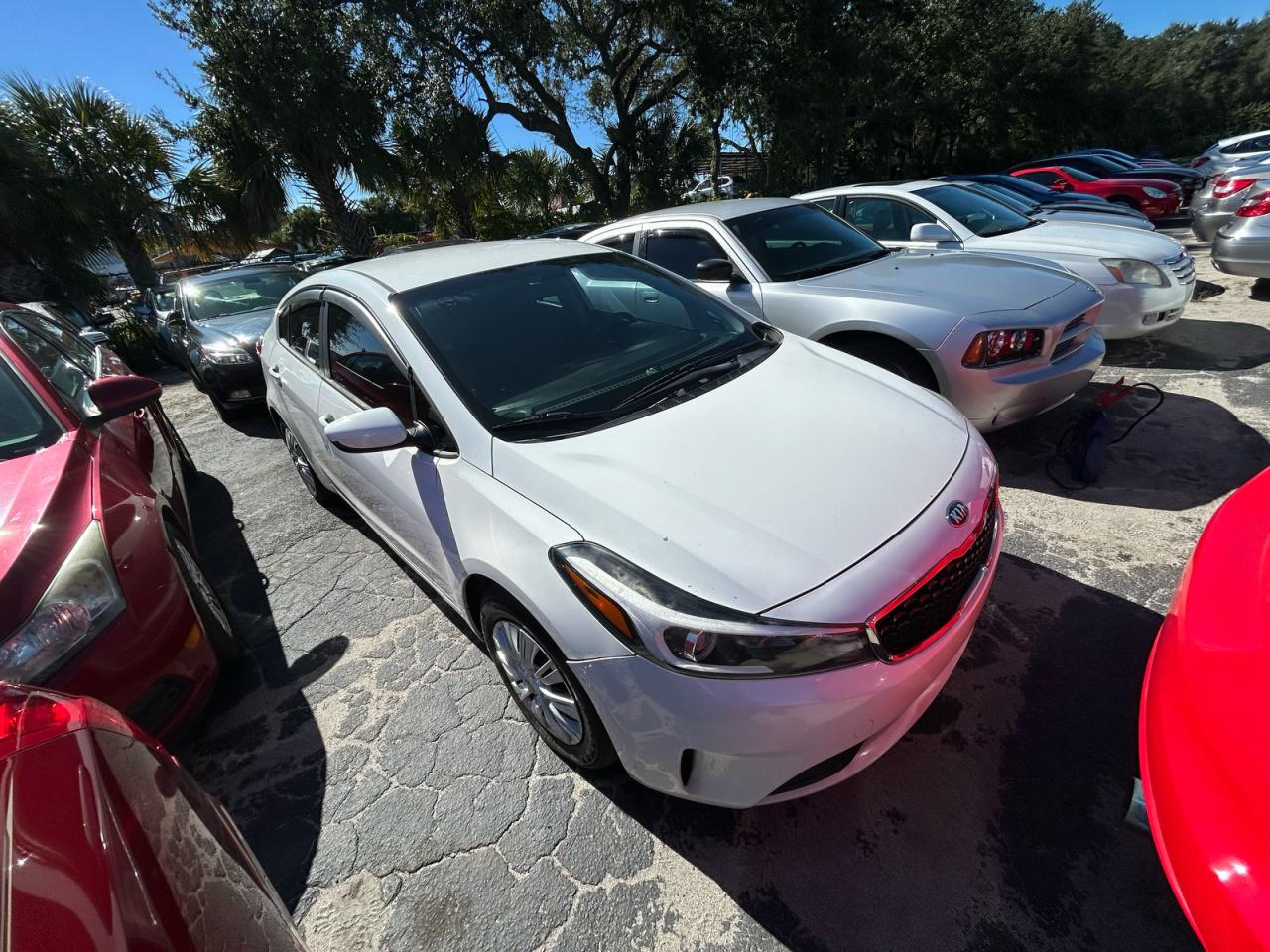 2017 Kia Forte LX, VIN 3KPFK4A74HE037370 — Prior damage history