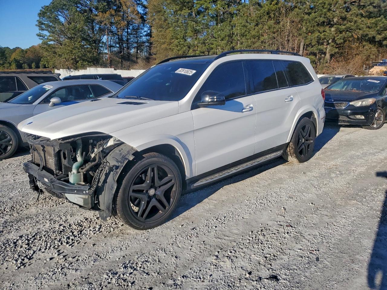 2017 Mercedes-Benz GLS 550, VIN 4JGDF7DE3HA754980 — Перед