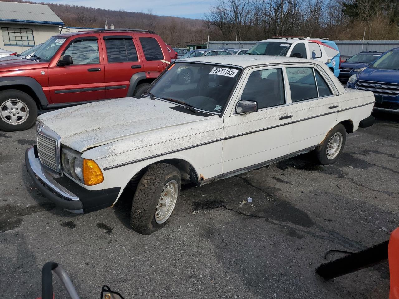 1983 Mercedes-Benz 300 D, VIN WDBAB33A0DB035019 — Normal wear