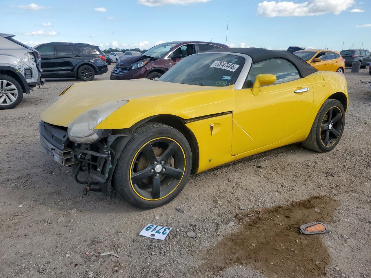 2007 Pontiac Solstice, VIN 1G2MB35B47Y115546 — Front end