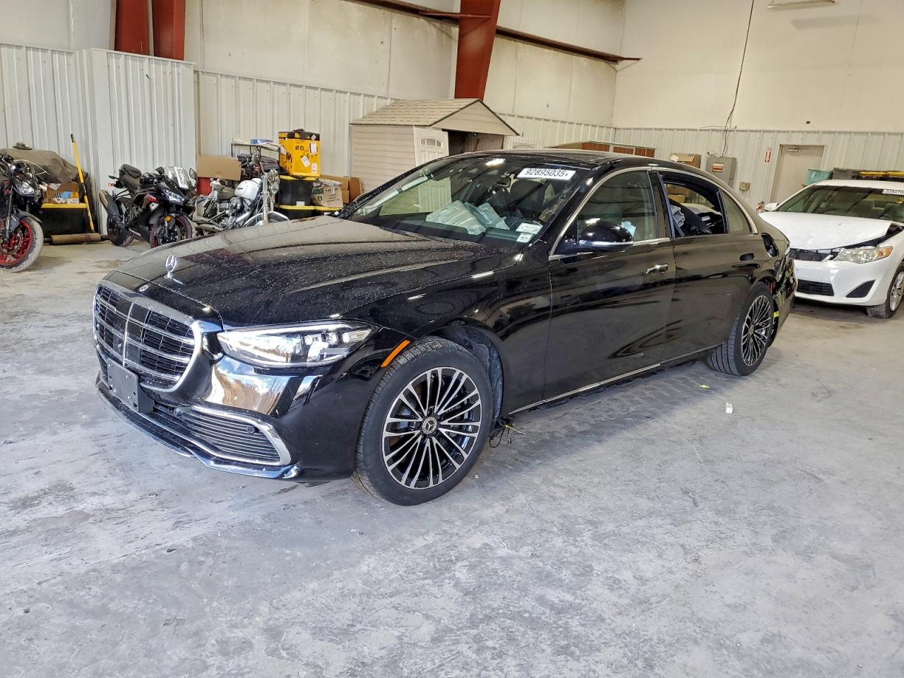 2024 Mercedes-Benz S 580e, VIN W1K6G6KBXRA265304 — Rear end