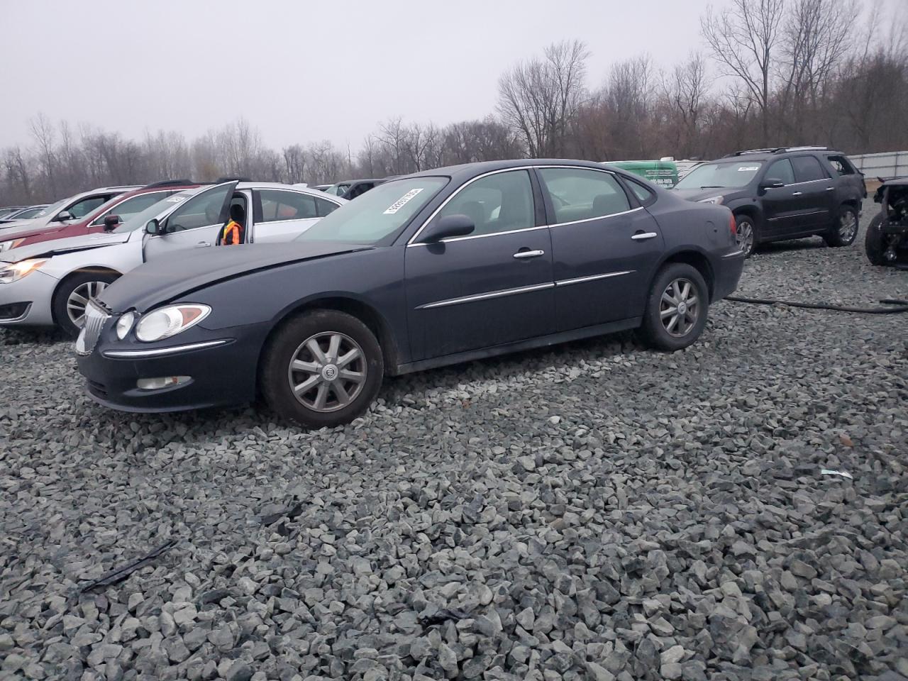2008 Buick Allure CX, VIN 2G4WF582381327855 — Бок