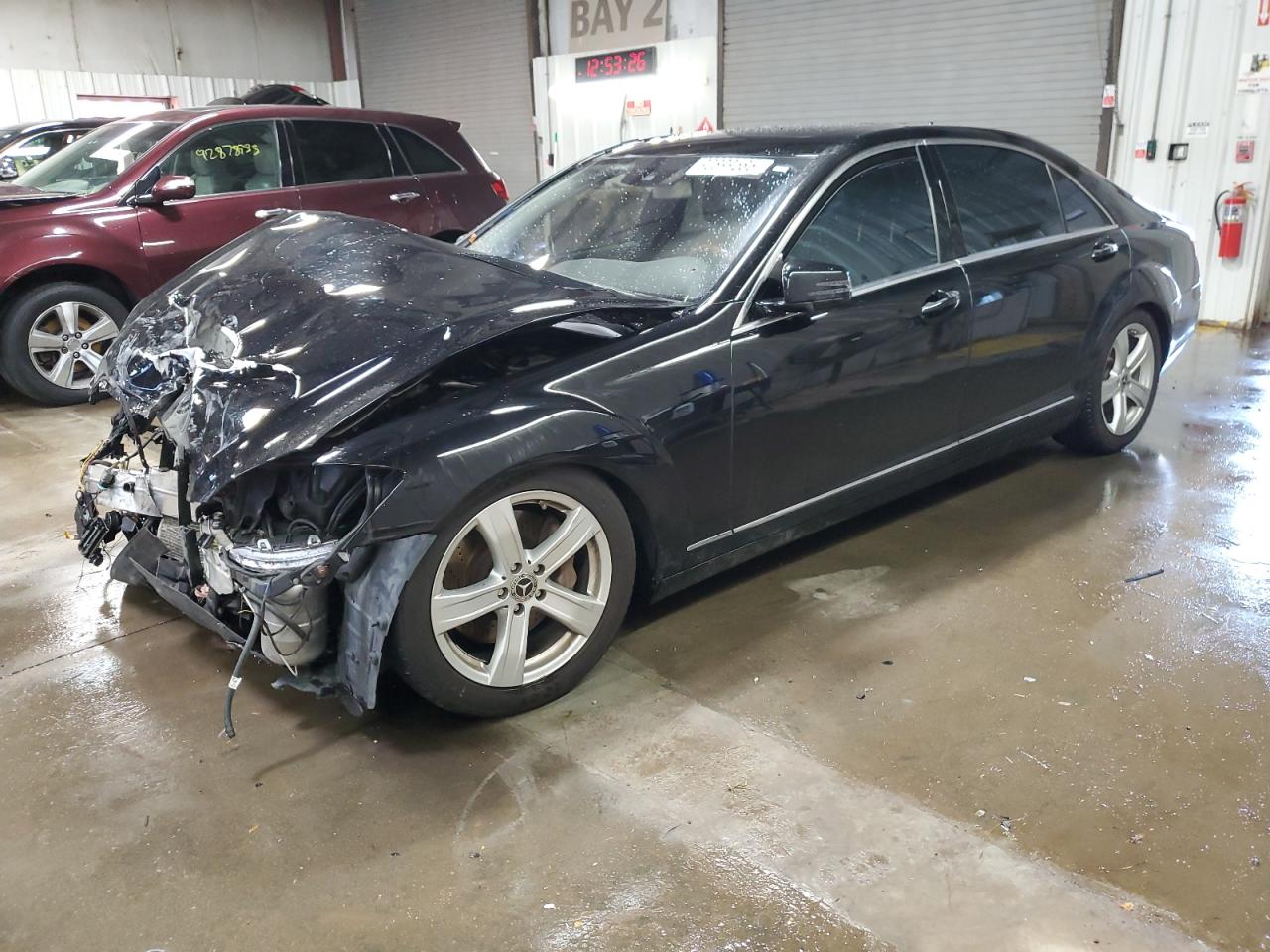 2010 Mercedes-Benz S 550, VIN WDDNG8GB5AA320004 — Front end