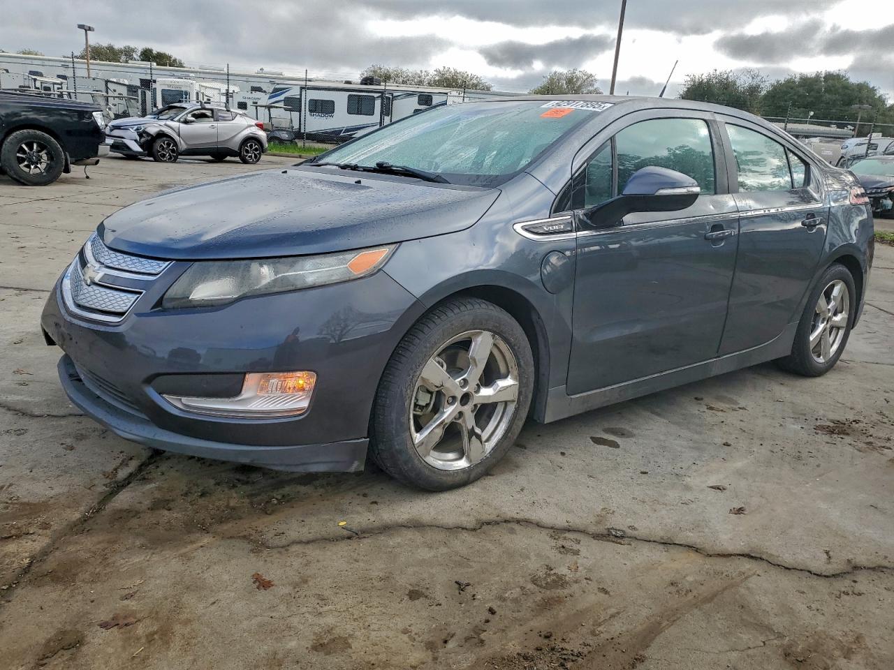 2011 Chevrolet Volt, VIN 1G1RD6E40BU102378 — Side