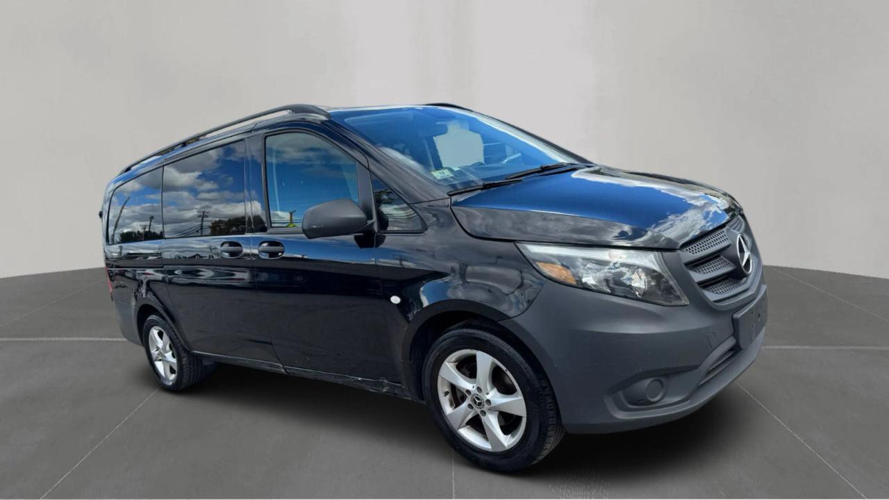 2021 Mercedes-Benz Metris Passenger, VIN W1WV0FEY7M3863247 — Auction photo 1 of 10