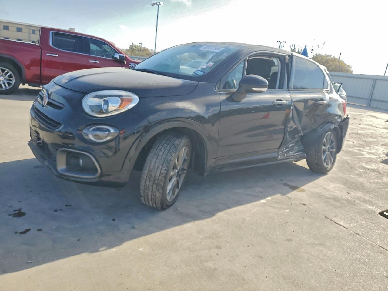 2020 FIAT 500X Pop, VIN ZFBNFYA18LP875741 — Side