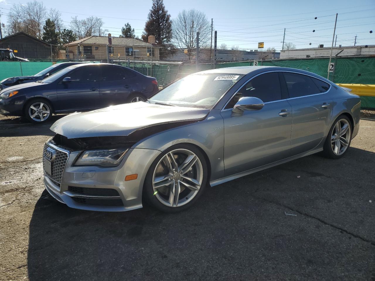 2013 Audi S7 Prestige, VIN WAUW2AFC3DN105715 — Пожар в моторном отсеке
