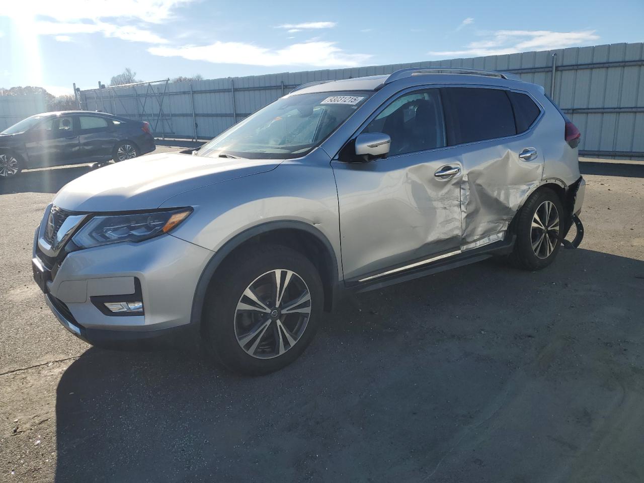 2018 Nissan Rogue SL, VIN JN8AT2MV8JW311336 — Side