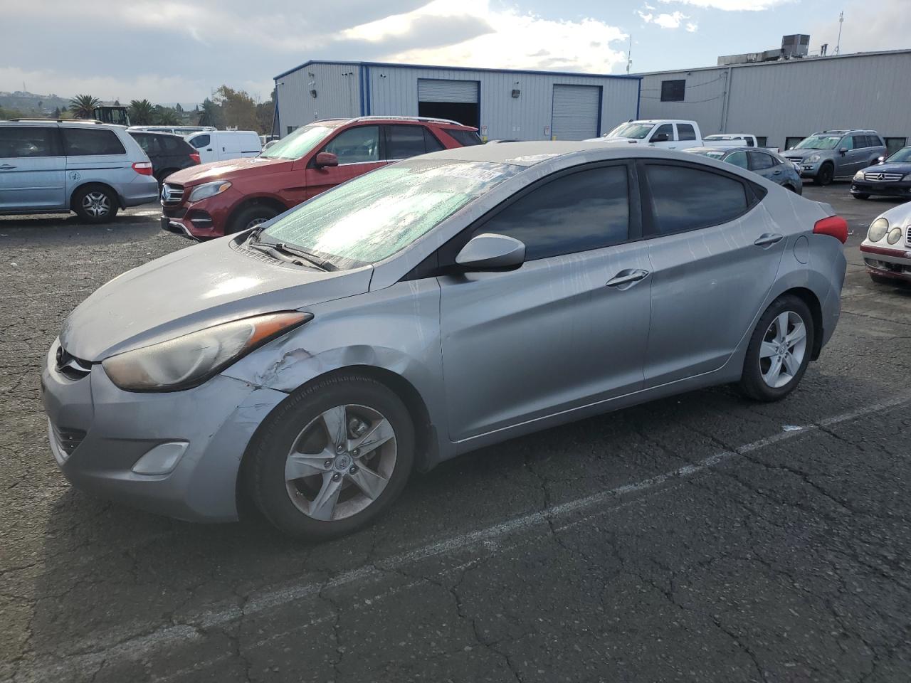 2012 Hyundai Elantra Limited, VIN KMHDH4AEXCU366374 — Side