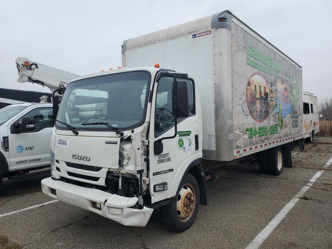2017 Isuzu NPR, VIN 54DC4W1BXHS808260 — Front end