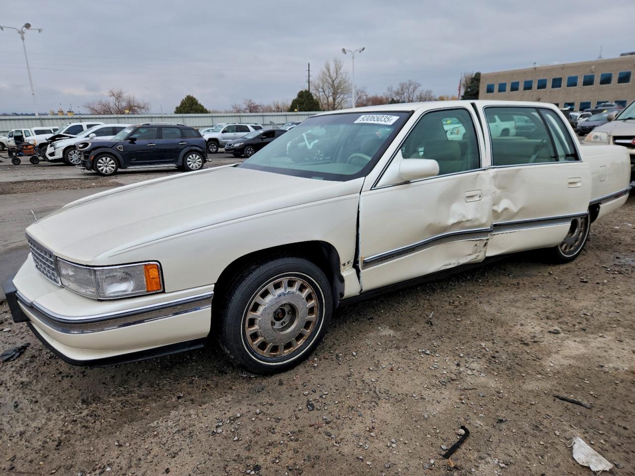 1996 Cadillac DeVille, VIN 1G6KD52Y2TU237389 — Side
