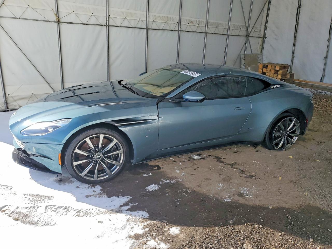 2018 Aston Martin DB11, VIN SCFRMFAV0JGL03282 — Бок