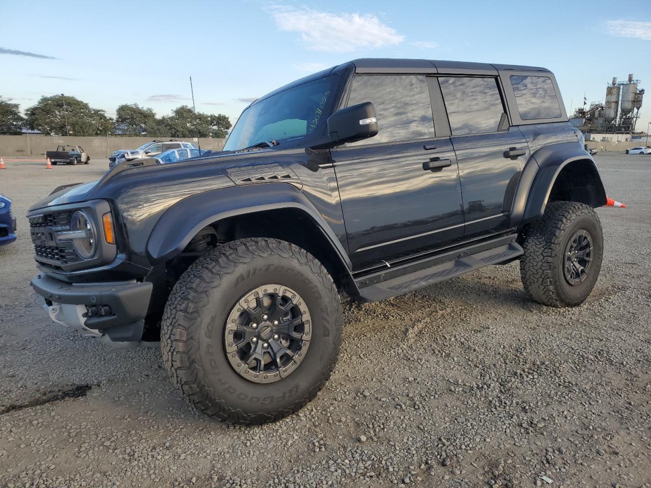 2022 Ford Bronco Raptor, VIN 1FMEE5JRXNLA52643 — Front end