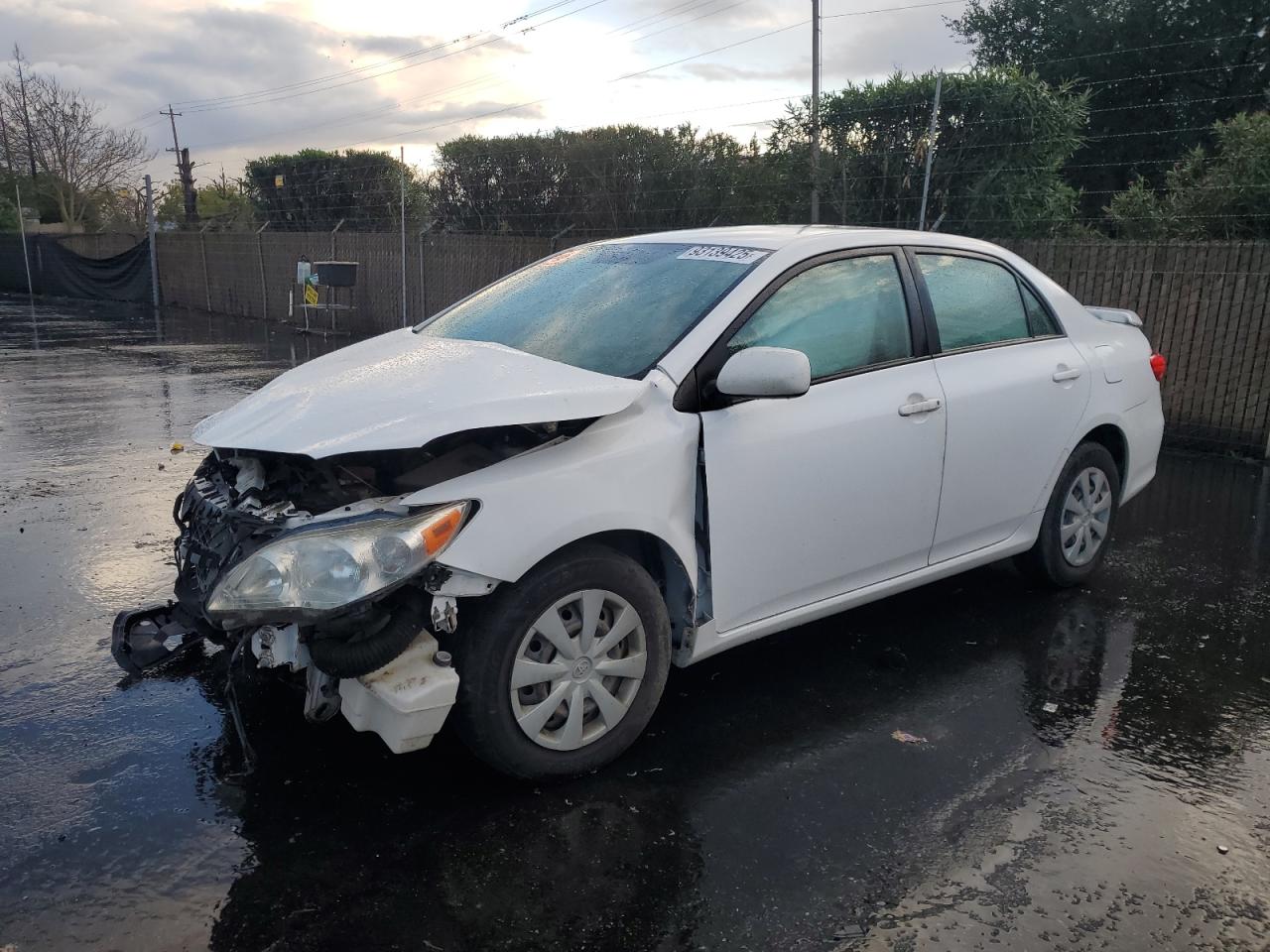 2011 Toyota Corolla LE, VIN JTDBU4EE4B9127146 — Front end