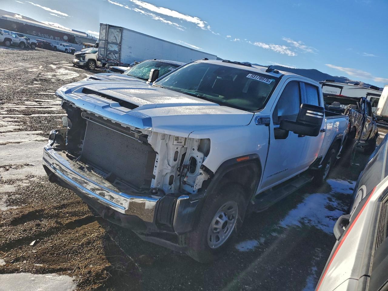 2025 GMC Sierra 2500HD Pro, VIN 1GT4ULE7XSF271029 — Front end