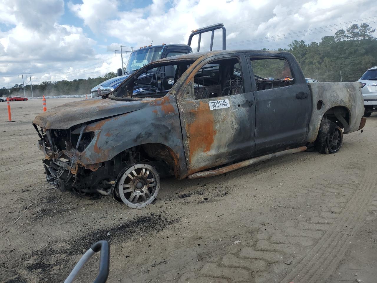 2012 Toyota Tundra, VIN 5TFDW5F17CX229252 — Burn