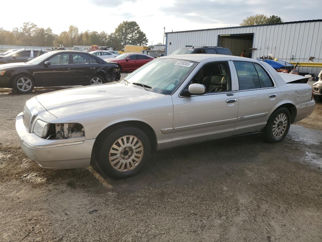 2006 Mercury Grand Marquis LS Premium, VIN 2MEFM75V26X640294 — Auction photo