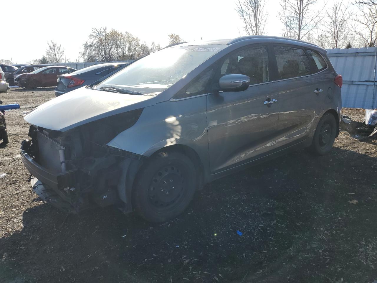 2014 Kia Rondo EX, VIN KNAHU8A3XE7046185 — Front end