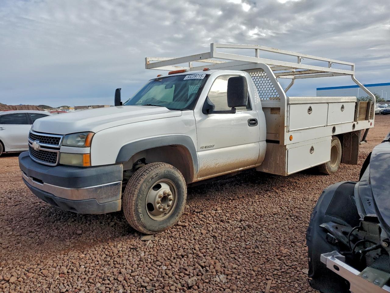 2007 Chevrolet Silverado 3500 WT, VIN 1GBJC34U77E134385 — Normal wear