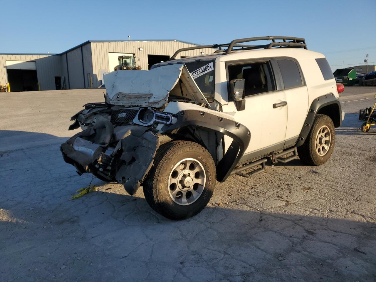 2011 Toyota FJ Cruiser, VIN JTEZU4BF3BK011601 — Front end