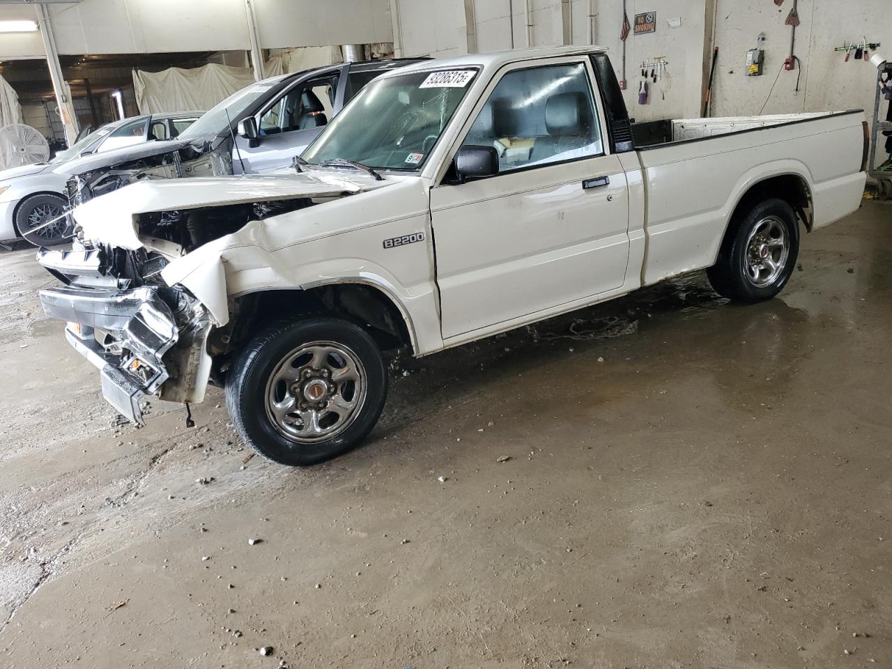 1988 Mazda B-Series, VIN JM2UF113XJ0356547 — Front end