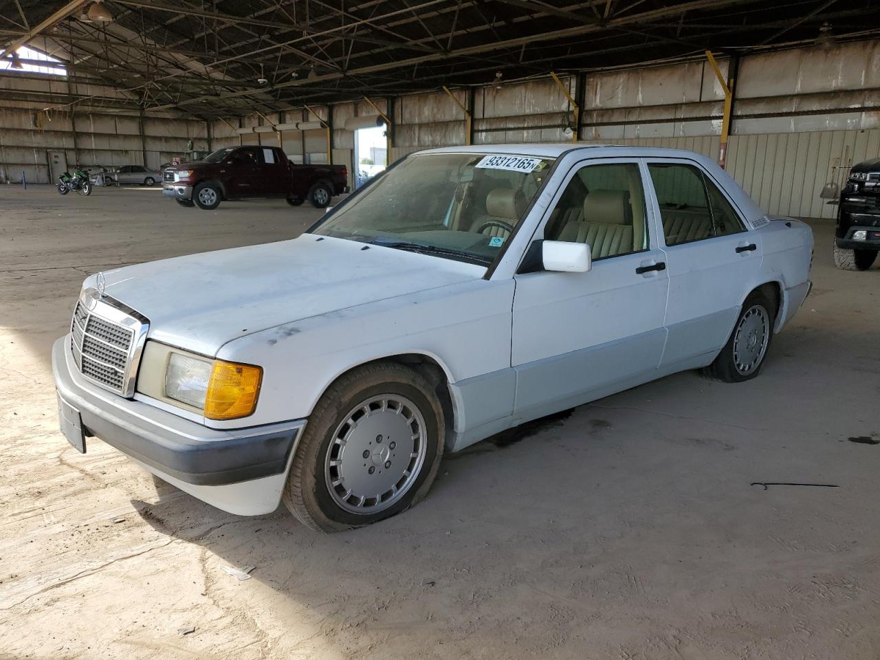 1991 Mercedes-Benz 190, VIN WDBDA29D4MF837951 — Normal wear