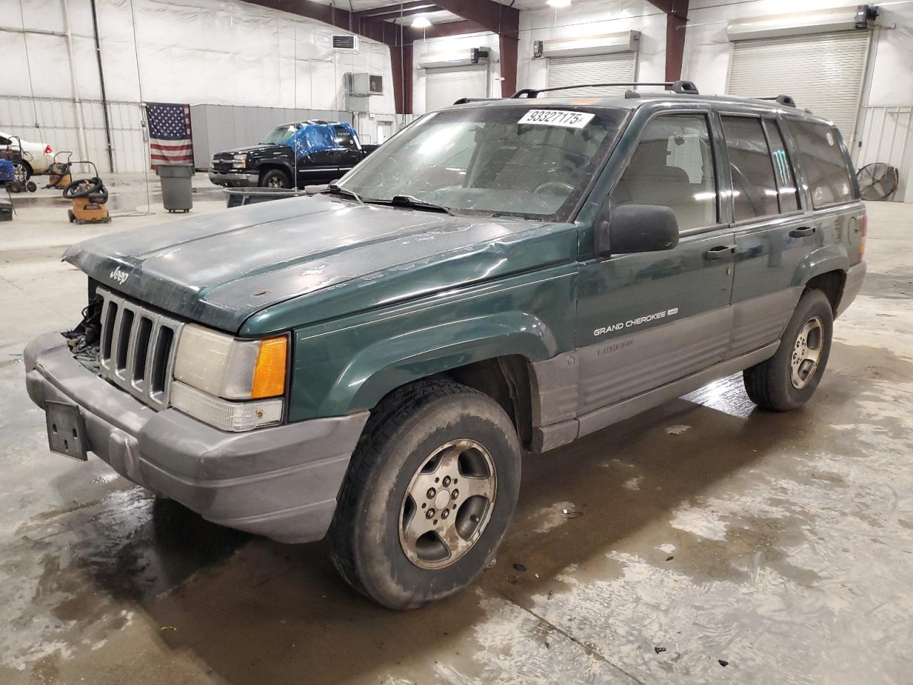 1996 Jeep Grand Cherokee Laredo, VIN 1J4GZ58S9TC198257 — Front end