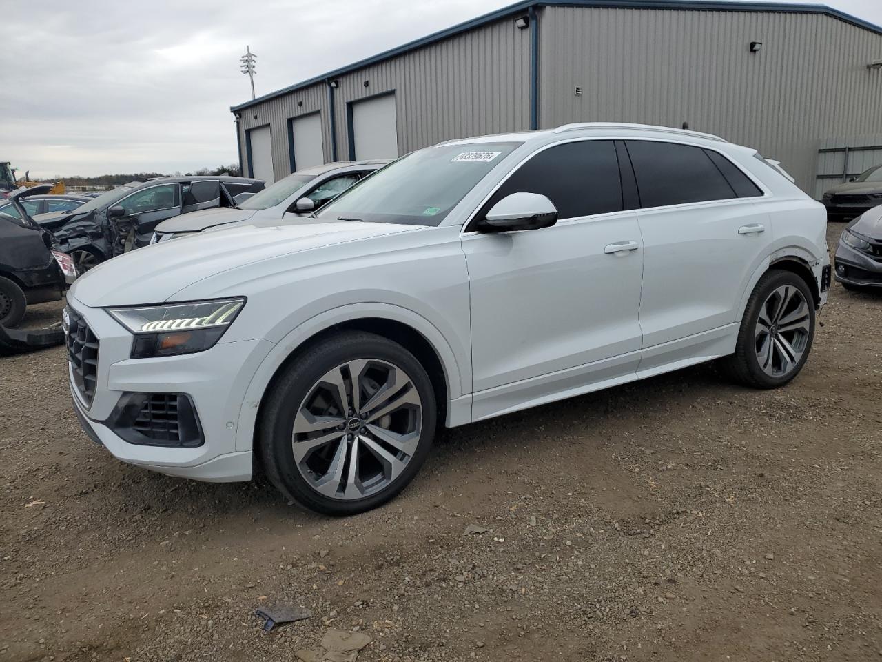 2022 Audi Q8 Prestige, VIN WA1CVBF10ND022892 — Зад