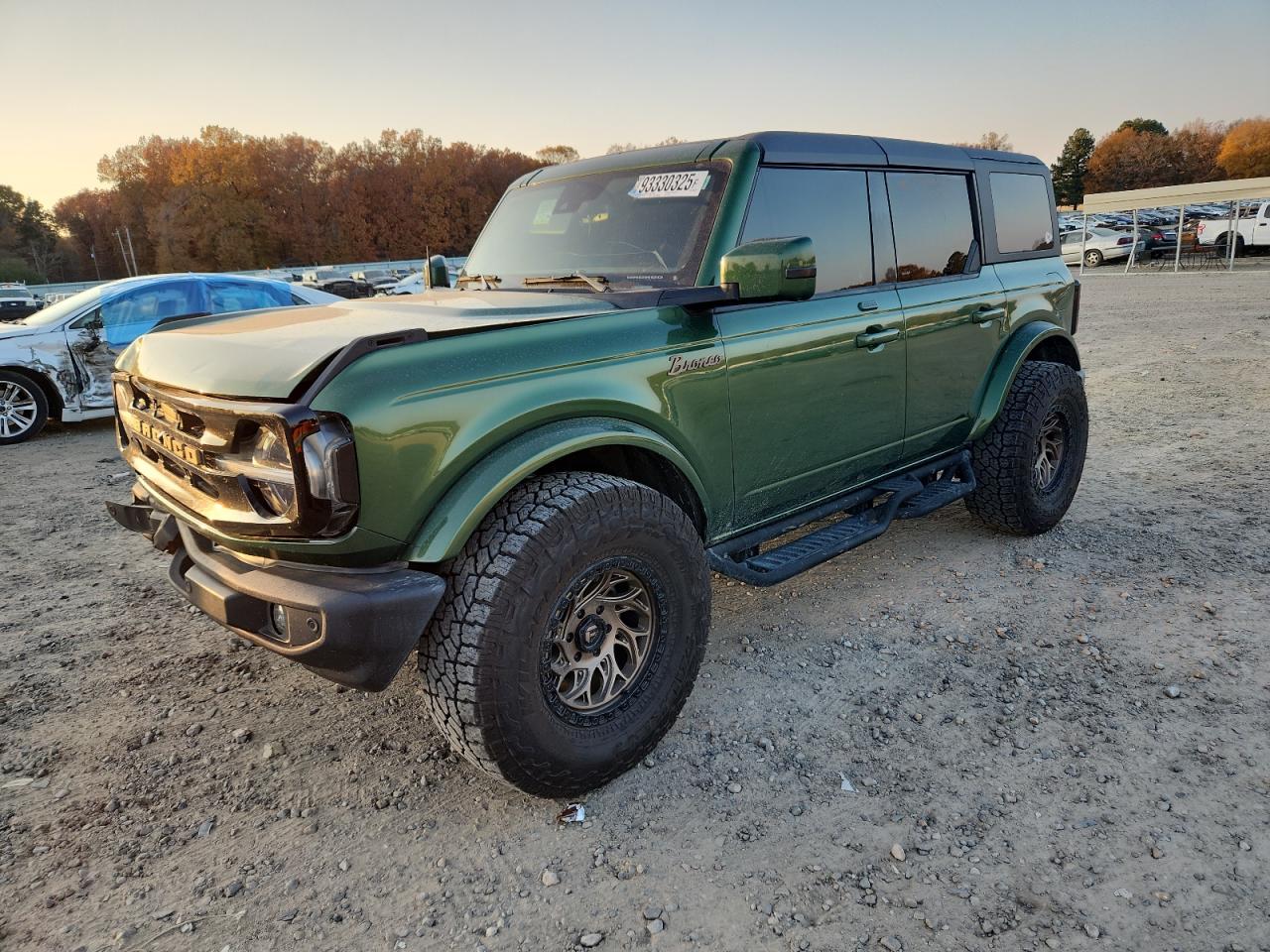 2022 Ford Bronco Outer Banks, VIN 1FMDE5BH2NLB11069 — Front end