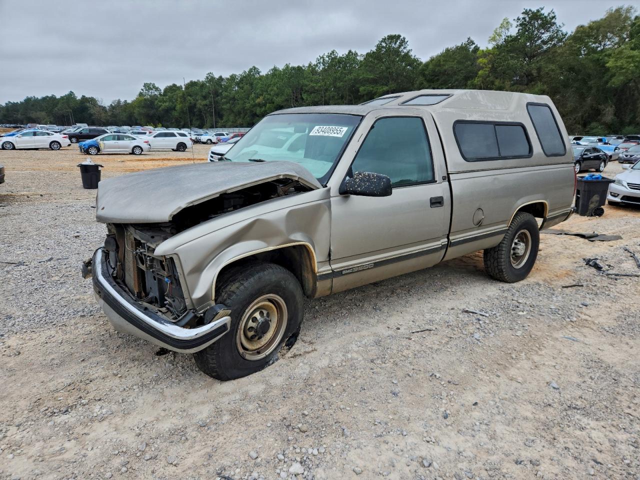 2000 GMC Sierra 3500, VIN 1GTGC34R2YR200742 — Front end