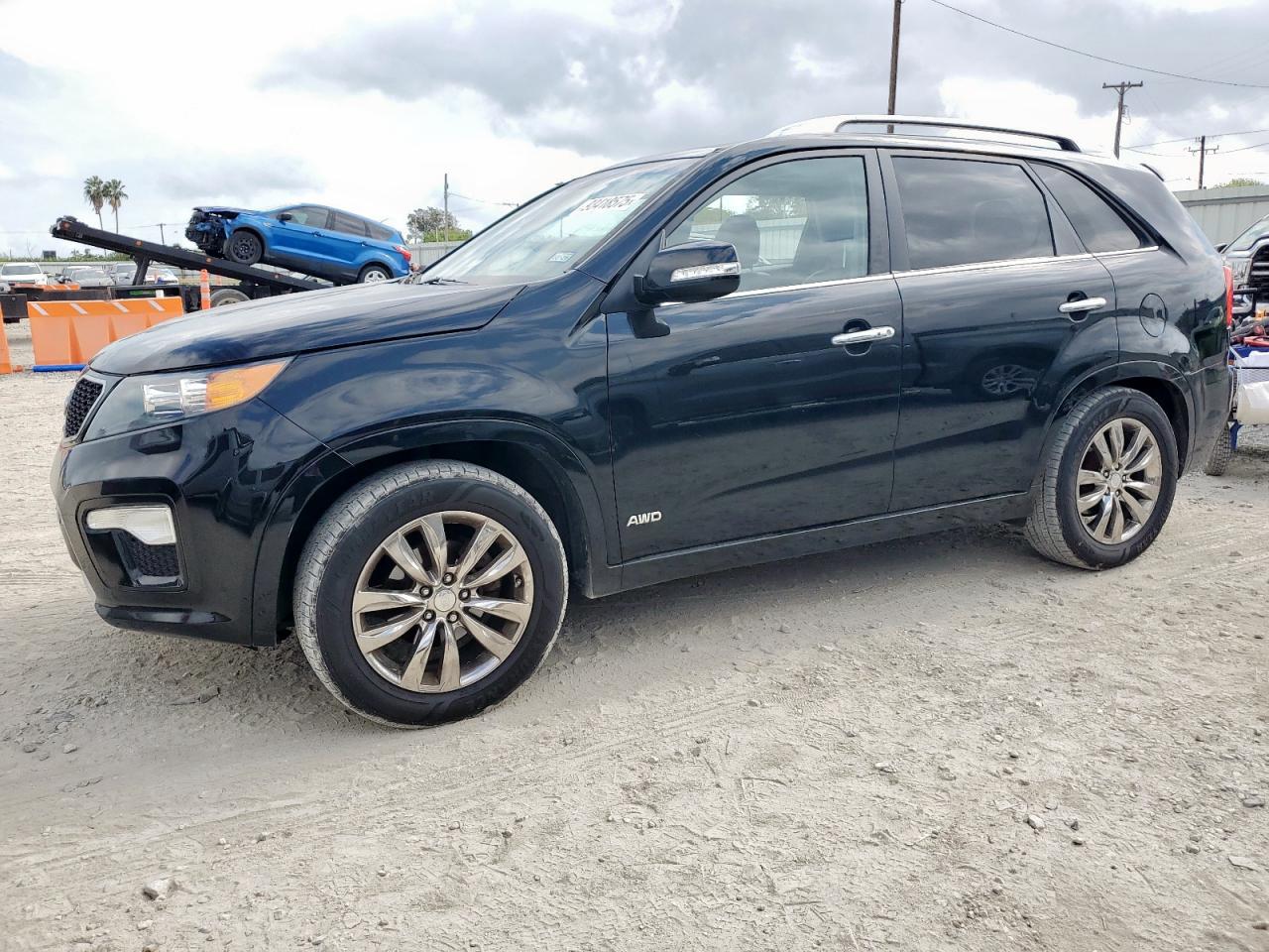 2013 Kia Sorento SX, VIN 5XYKWDA2XDG415891 — Hail