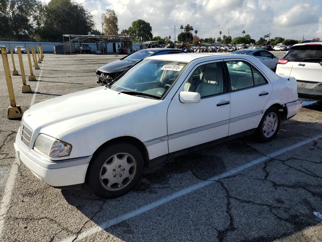 1994 Mercedes-Benz 200 220, VIN WDBHA22E6RF078876 — Rear end