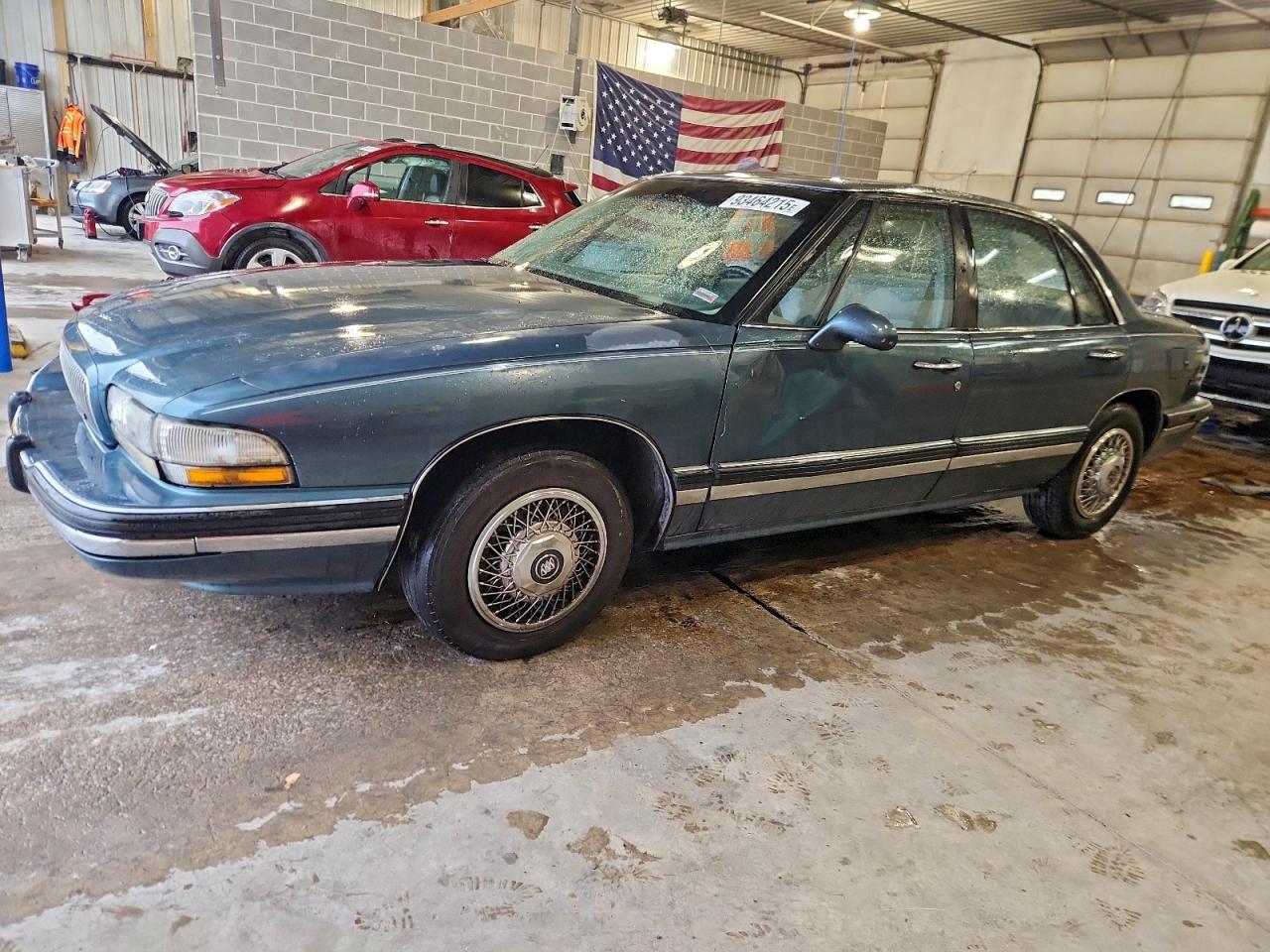 1992 Buick LeSabre Ltd, VIN 1G4HR53L3NH550647 — Зад